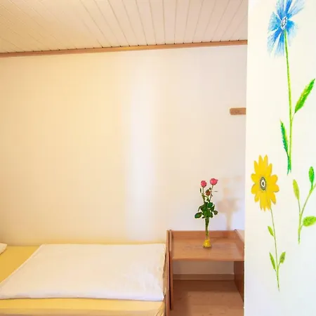 Laufelder Hof Hotell 3*