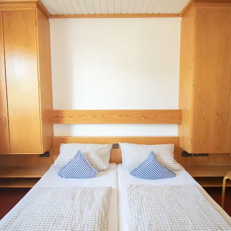 Hotell Laufelder Hof 3*