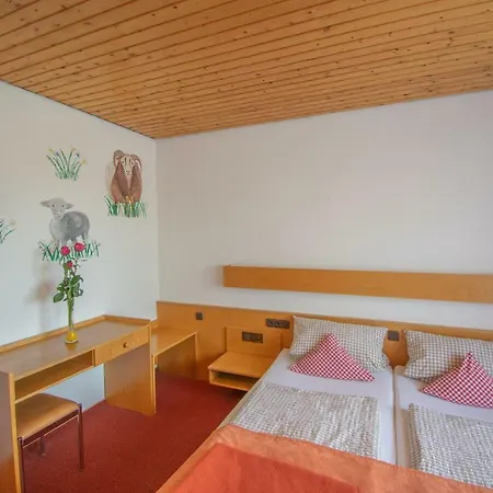 Laufelder Hof 3*